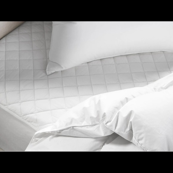 COYUCHI Organic Cotton Mattress Pad - FULL SIZE - Like New Perfect Condition! - Picture 2 of 14